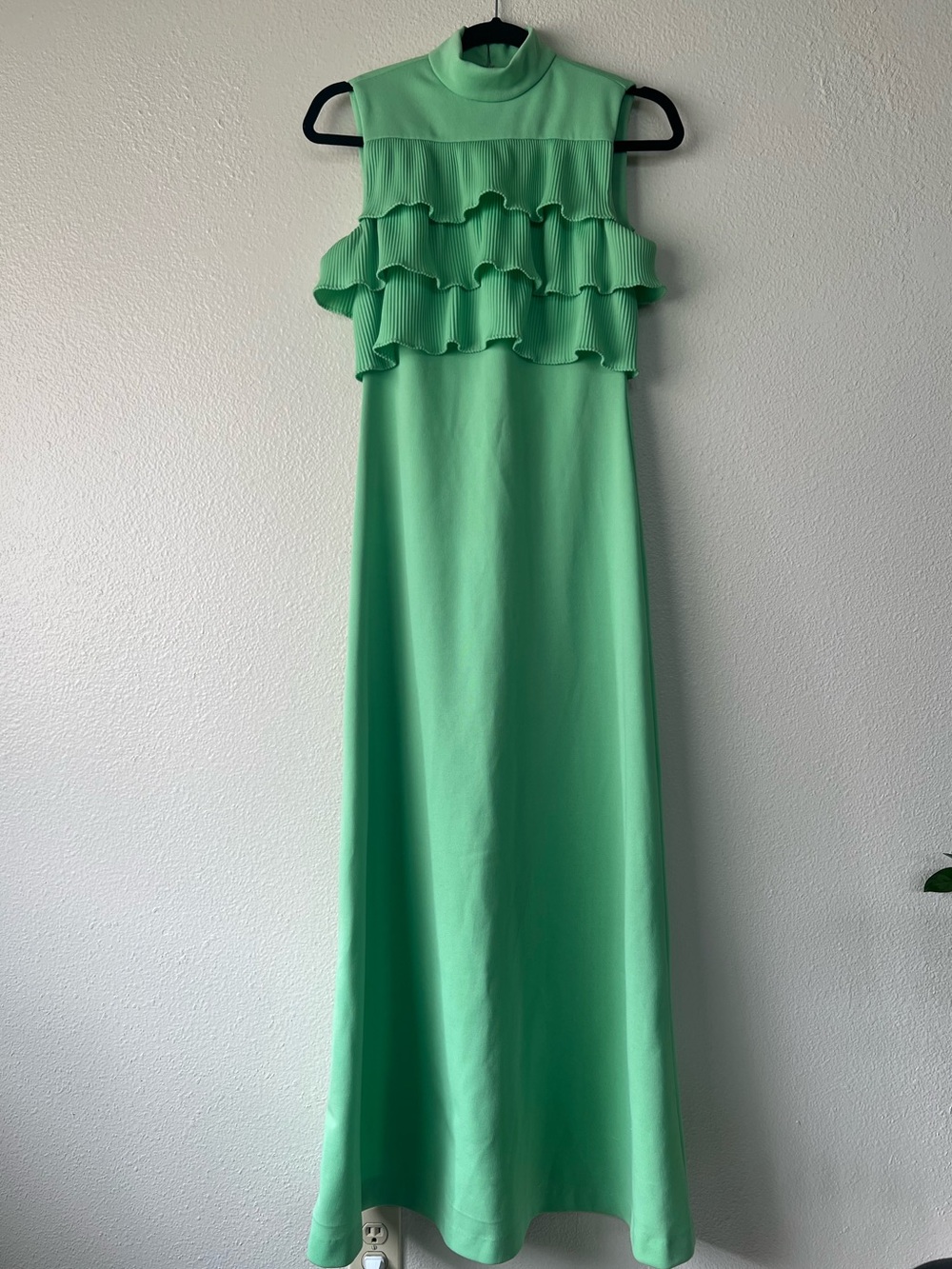 Vintage 70’s Mint Green Sleeveless Ruffle-Front Maxi Dress